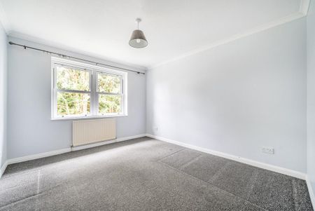 3 bedroom flat to rent - Photo 5