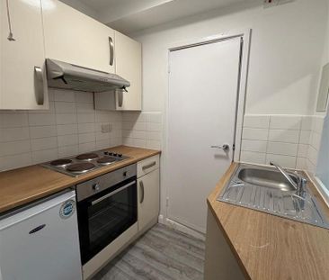 Studio to rent - Photo 6