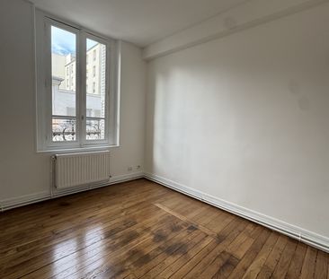 Location Appartement 4 pièces 63m² PARIS 15ème - Photo 4