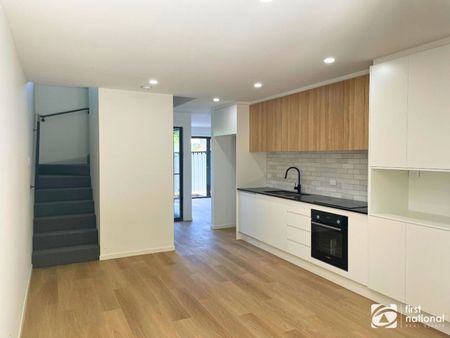 Location, location, location - Photo 5