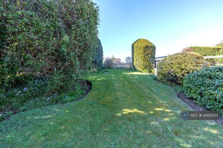 2 bedroom flat to rent - Photo 3