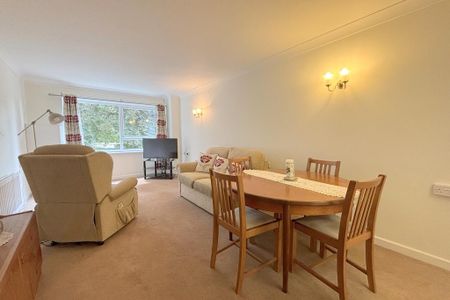 1 bedroom retirement property to rent - Photo 2