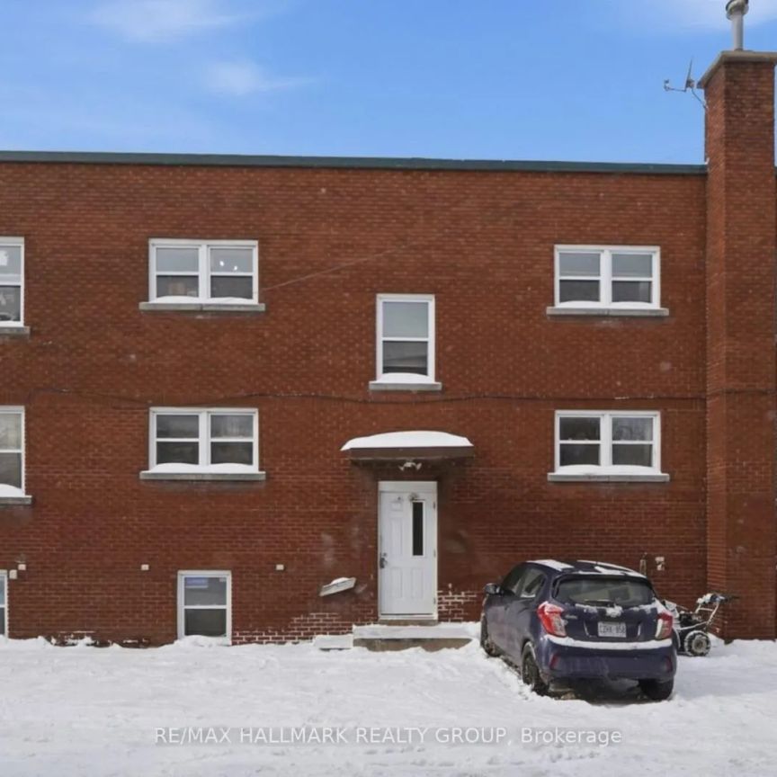 3 - 1171 MERIVALE ROAD - Photo 1