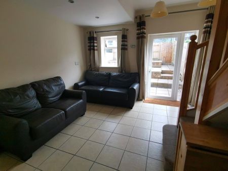 5 bedroom terraced house to rent - Photo 3