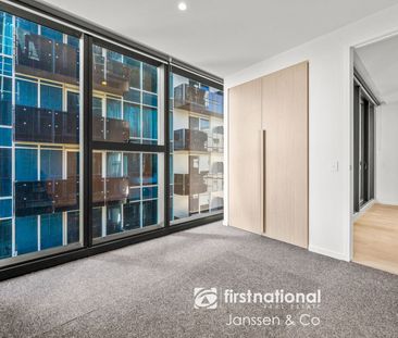 Luxury City Living Meets Resort-Style Indulgence! - Photo 4