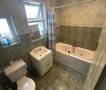 1 bedroom in a house share to rent - Photo 6