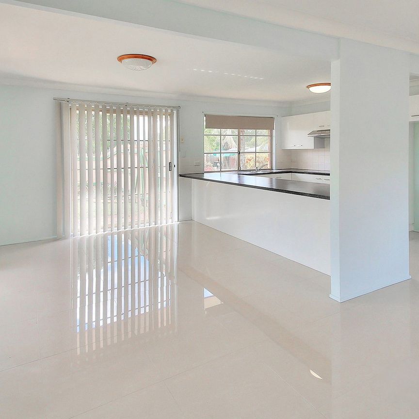 Spacious Family Living - 4 Bedrooms, 3 Bathrooms - Photo 1