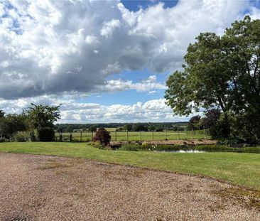 2 bedroom semi-detached house to rent - Photo 3