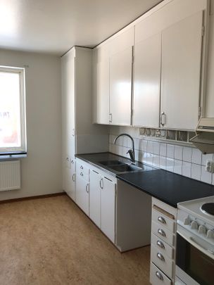 Lars Wivallius väg 115 - Photo 1