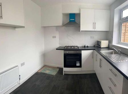 London, SE9 - Photo 2