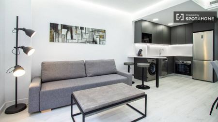 1 room luxury Apartment for rent in Madrid, Spain - Photo 4