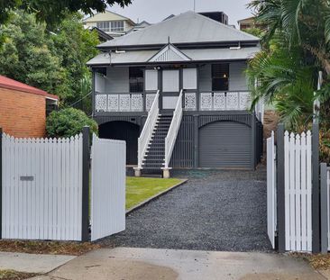 Character home in the heart of Paddington - Photo 5