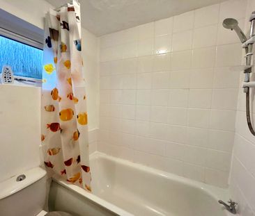 Albert Street, Fleet, Hampshire, GU51 - Photo 5