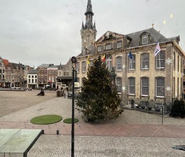 Ruim appartement met 2 slaapkamers en uniek zicht op de grote markt - Photo 5