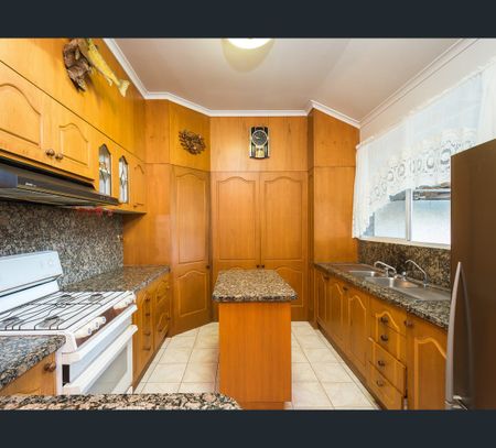 3 Middleton Street, Shepparton, Vic 3630 - Photo 5