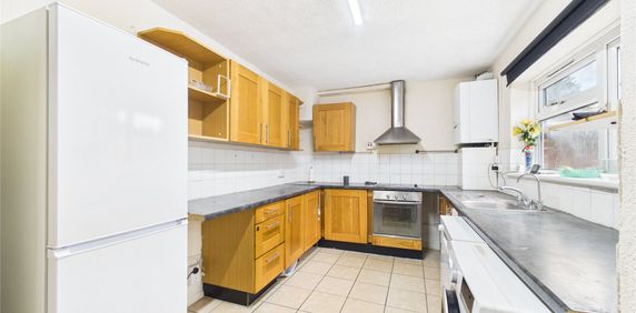 Fane Way, Maidenhead Fane Way, Maidenhead - Photo 2