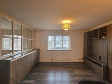 2 bedroom coach house to rent - Photo 4