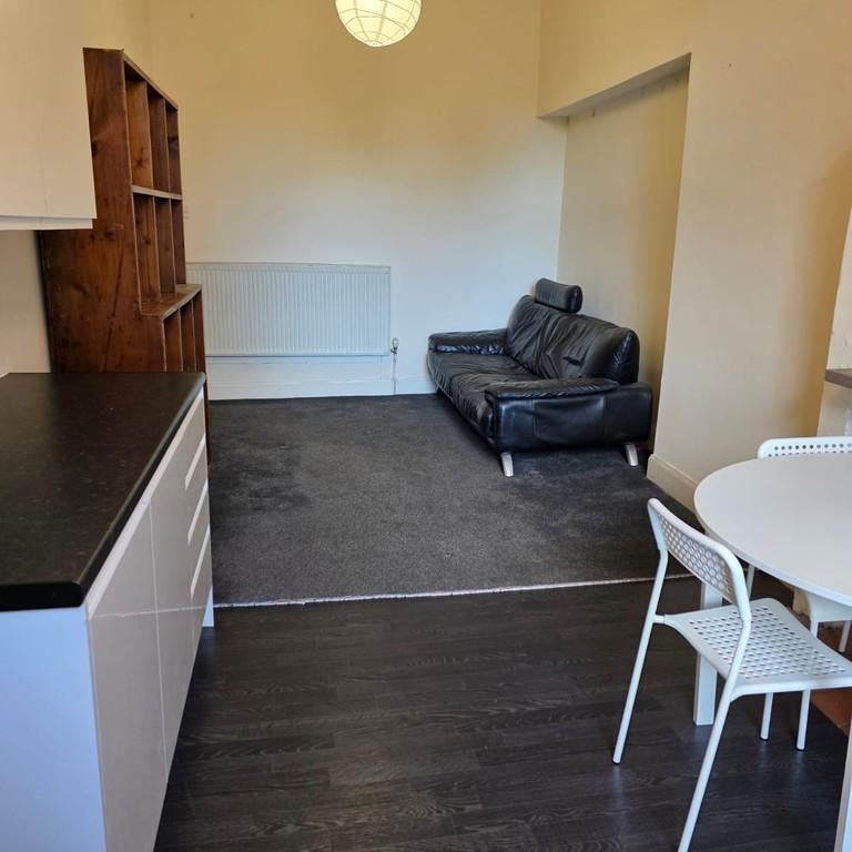 4 bedroom apartment to rent - Photo 1