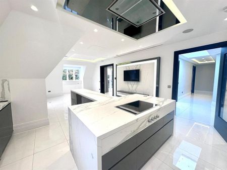 3 bedroom apartment to rent - Photo 5