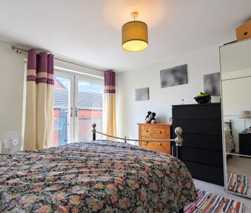 3 bedroom apartment to rent - Photo 4