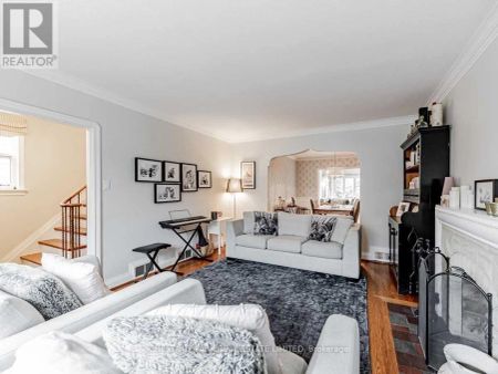 29 GLENVALE BOULEVARD - Photo 3