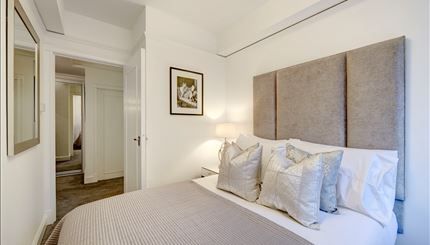 PELHAM COURT, SW3 - Photo 1