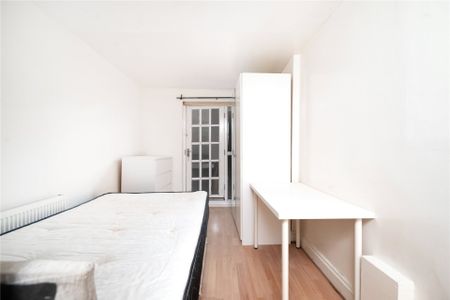 3 Bedroom Flat to Rent - Photo 4