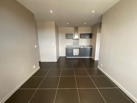 APPARTEMENT T3 A LOUER - Photo 4