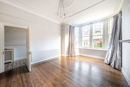 5 bedroom end of terrace house to rent - Photo 5