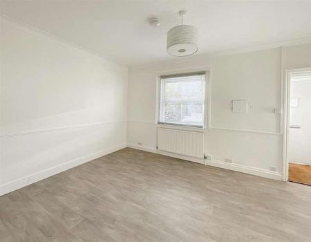 Warrior Square, Eastbourne, BN22 - Photo 3