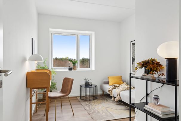 Skøn og lækker 4-værelses lejlighed med terrasse - Photo 1