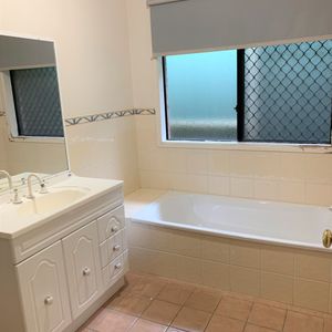 LOW MAINTENANCE HOME - Water usage Included. - Photo 2