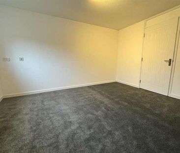 Community Road, Greenford, UB6 - Photo 3