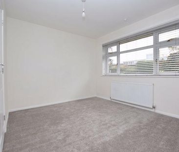 3 bedroom detached bungalow to rent - Photo 4