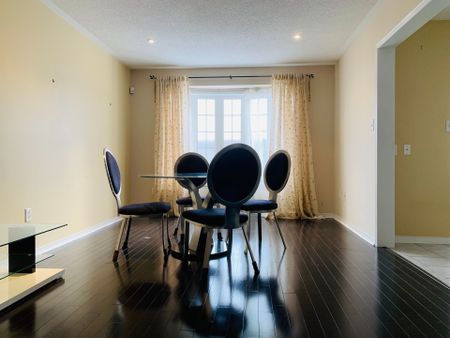 For Lease - 275 White's Hill Avenue, Markham, Ontario - Photo 3