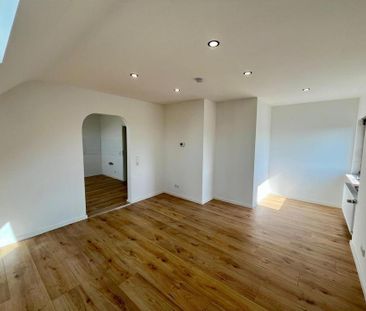 Erstbezug nach Sanierung- 3-Zimmer-Wohnung mit Gartenanteil - Photo 1