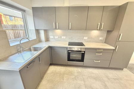 Oxford Street - Photo 4