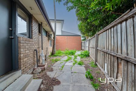 4 Stradishall Way, Tullamarine - Photo 4