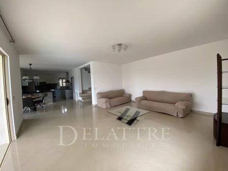 Location Maison 4 pièces 145m² CHATEAUNEUF GRASSE 06740 - Photo 2