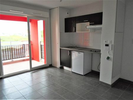Location Appartement 1 pièce 23m² ROYAN 17200 - Photo 2