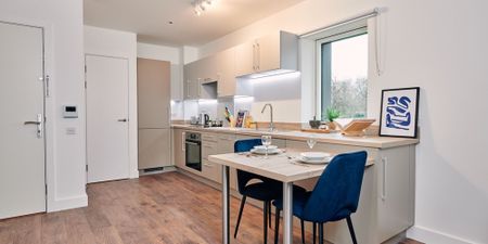 Flat 403 - Photo 3