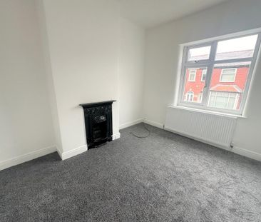 4 bedroom terraced house to rent - Photo 5