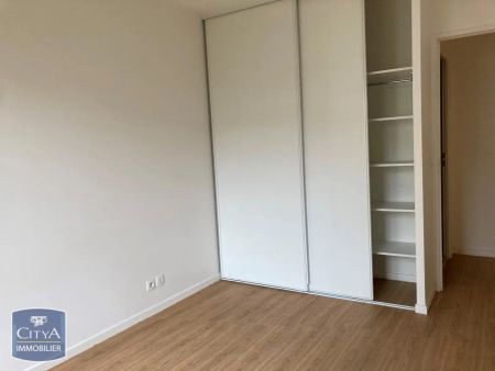 Appartement à louer 3 pièces 65.1m² - Photo 2