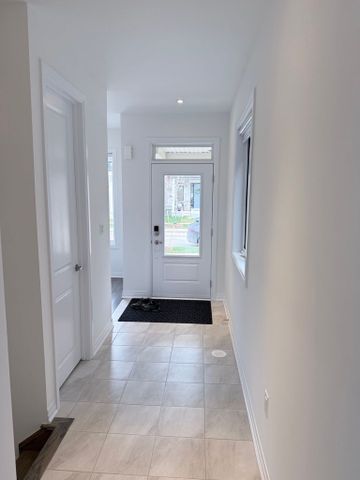 For Lease - 3210 Crystal Drive, Oakville, Ontario - Photo 5