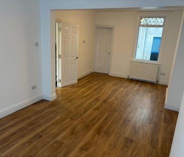 2 Bedroom House - Terraced To Let - Photo 1