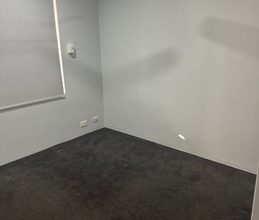 High Wycombe - Photo 1