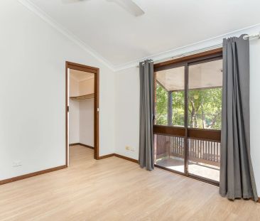 Family Home – Walk to School - Photo 3