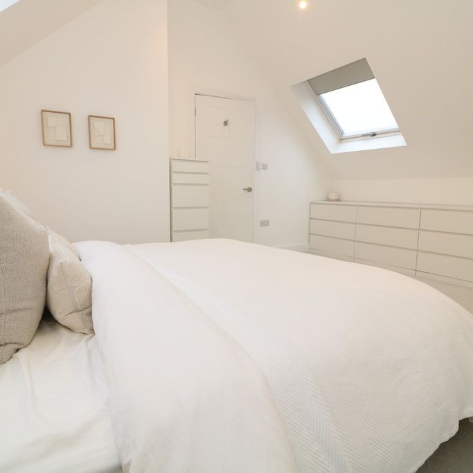 Station Road Dorking, Surrey - 1 bedroomProperty for lettings - Seymours - Photo 1