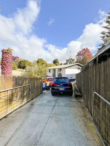 Sunny cozy home in Massey 5 minutes from motorway - Photo 3