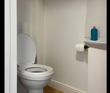 Studio Flat, Forty Lane, HA9 - Photo 6